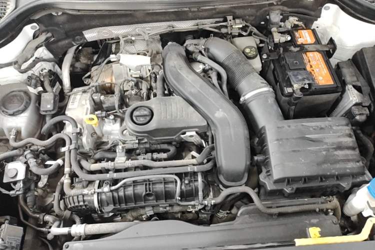 Used Volkswagen Tharu 2023 300TSI Two-Wheel-Drive Moonlight Edition Engine Bay