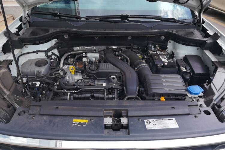 Used Volkswagen Tharu 2023 300TSI Two-Wheel-Drive Crescent Edition Engine Bay