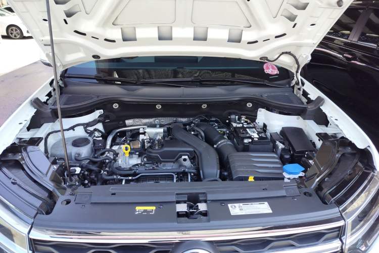Used Volkswagen Tharu 2023 300TSI Two-Wheel-Drive Full Moon Edition Engine Bay