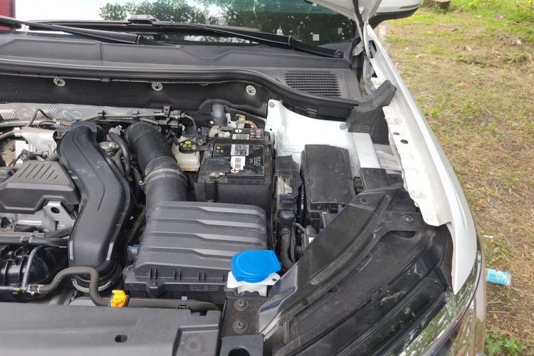 Used Volkswagen Tharu 2023 300TSI Two-Wheel-Drive Full Moon Edition Engine Bay Left