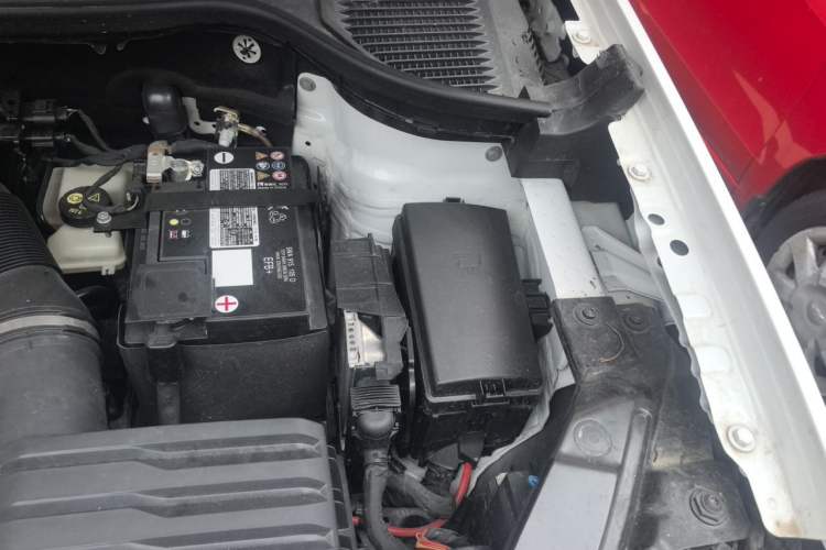Used Volkswagen Tharu 2023 300TSI Two-Wheel-Drive Moonlight Edition Engine Bay Left
