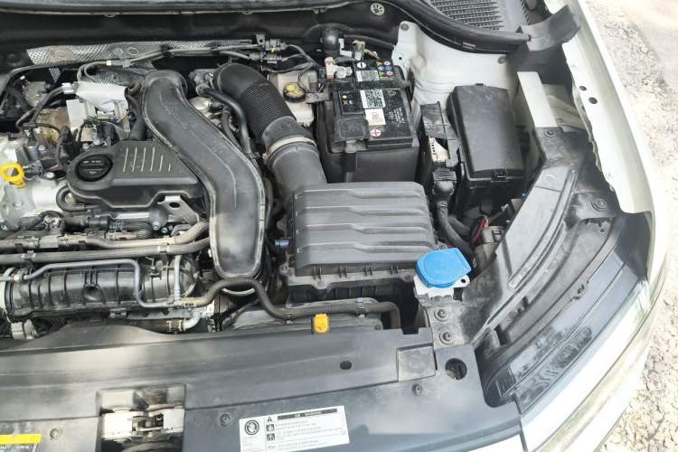 Used Volkswagen Tharu 2023 300TSI Two-Wheel-Drive Moonlight Edition Engine Bay Left