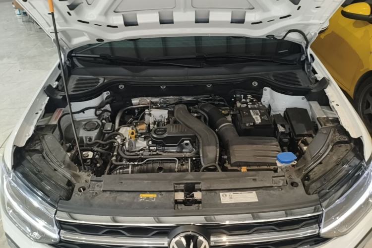 Used Volkswagen Tharu 2023 300TSI Two-Wheel-Drive Full Moon Edition Engine Bay