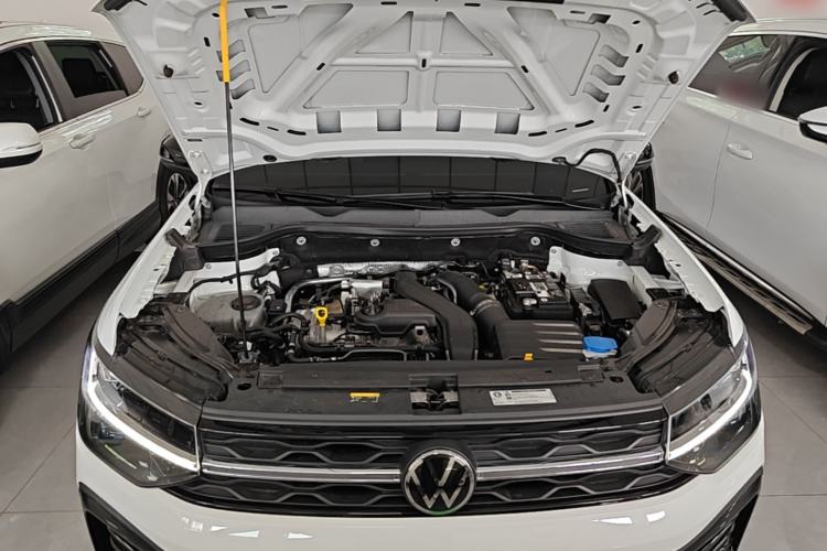 Used Volkswagen Tharu 2023 300TSI Two-Wheel-Drive Full Moon Edition Engine Bay