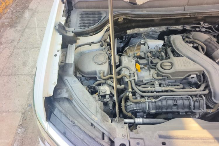 Used Volkswagen Tharu 2023 300TSI Two-Wheel-Drive Moonlight Edition Engine Bay Right
