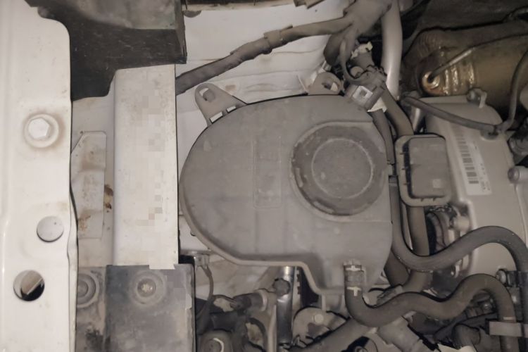 Used Volkswagen Tharu 2023 300TSI Two-Wheel-Drive Moonlight Edition Engine Bay Right