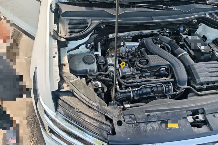 Used Volkswagen Tharu 2023 300TSI Two-Wheel-Drive Full Moon Edition Engine Bay Right