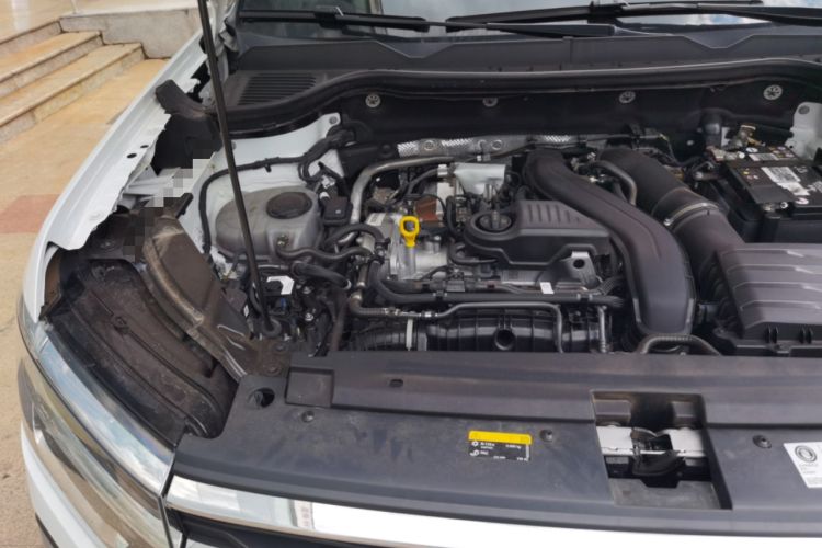 Used Volkswagen Tharu 2023 300TSI Two-Wheel-Drive Crescent Edition Engine Bay Right