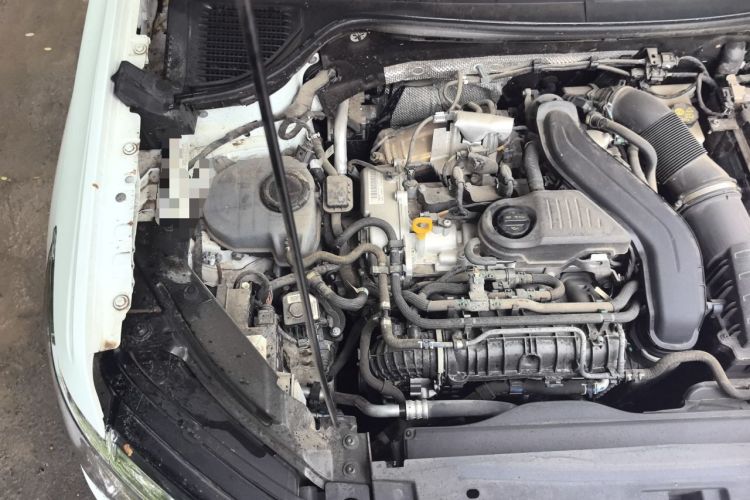 Used Volkswagen Tharu 2023 300TSI Two-Wheel-Drive Full Moon Edition Engine Bay Right