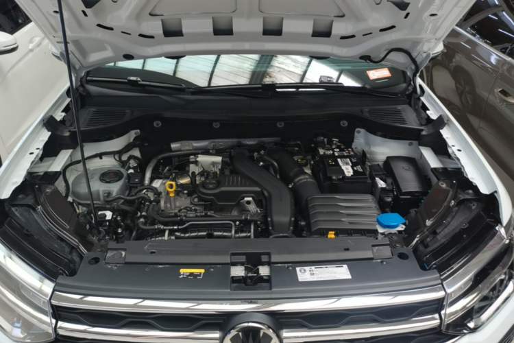 Used Volkswagen Tharu 2023 300TSI Two-Wheel-Drive Moonlight Edition Engine Bay