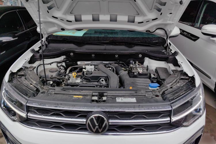 Used Volkswagen Tharu 2023 300TSI Two-Wheel-Drive Full Moon Edition Engine Bay