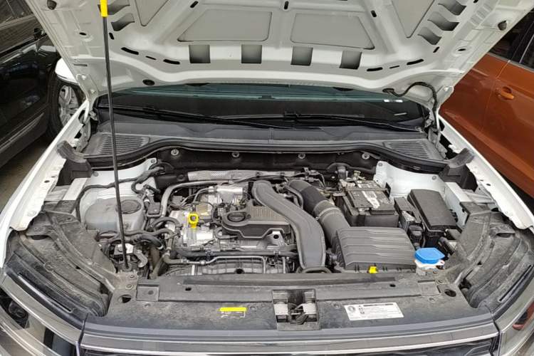 Used Volkswagen Tharu 2023 300TSI Two-Wheel-Drive Full Moon Edition Engine Bay