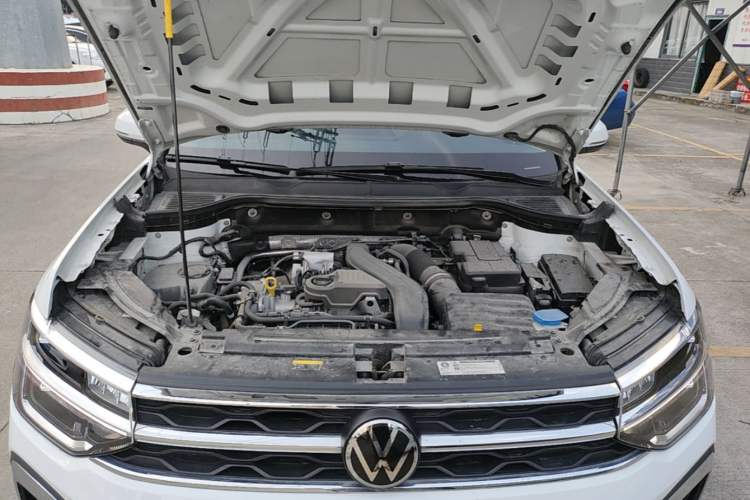Used Volkswagen Tharu 2023 300TSI Two-Wheel-Drive Moonlight Edition Engine Bay