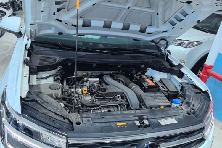 Used Volkswagen Tharu 2023 300TSI Two-Wheel-Drive Moonlight Edition Engine Bay