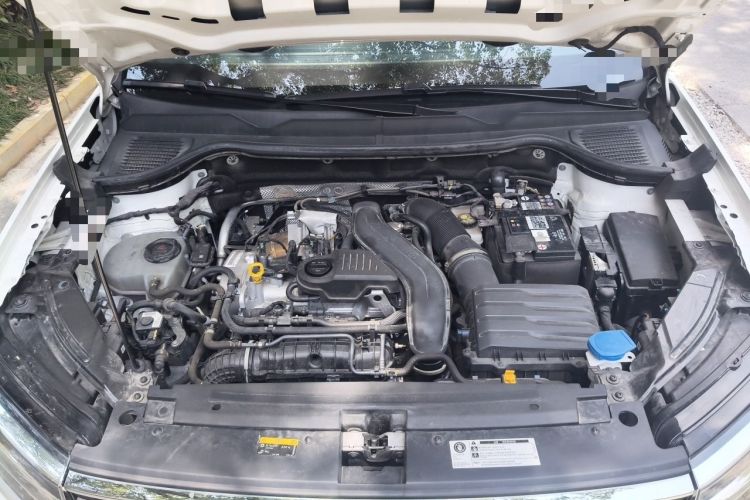 Used Volkswagen Tharu 2023 300TSI Two-Wheel-Drive Moonlight Edition Engine Bay