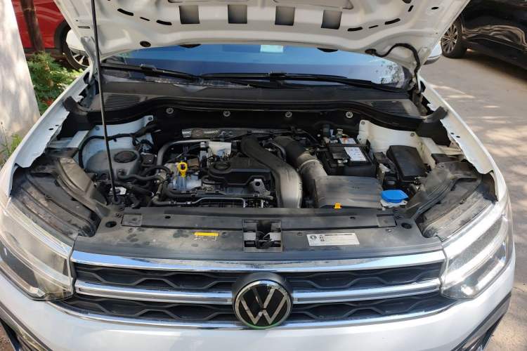 Used Volkswagen Tharu 2023 300TSI Two-Wheel-Drive Full Moon Edition Engine Bay