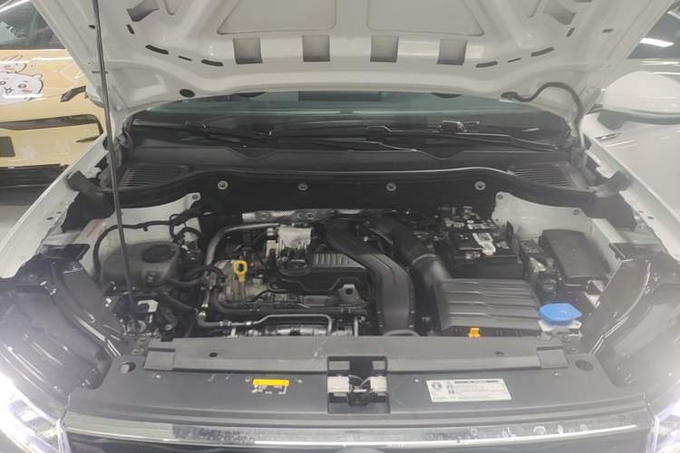 Used Volkswagen Tharu 2023 300TSI Two-Wheel-Drive Full Moon Edition Engine Bay