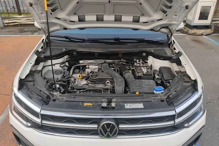 Used Volkswagen Tharu 2023 300TSI Two-Wheel-Drive Full Moon Edition Engine Bay