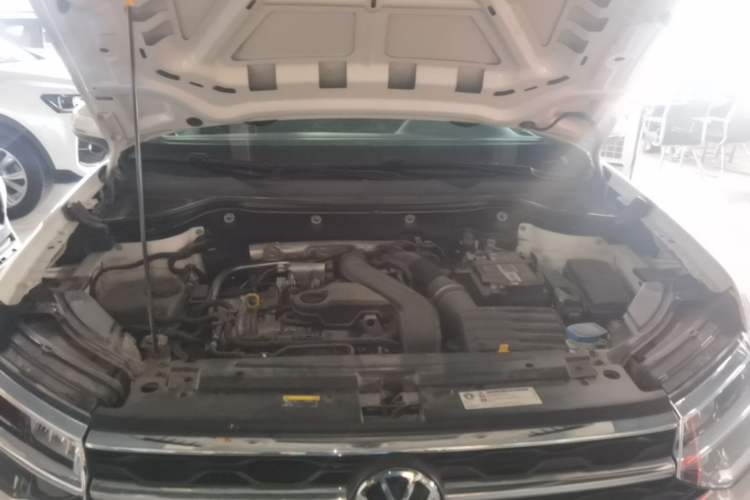 Used Volkswagen Tharu 2023 300TSI Two-Wheel-Drive Crescent Edition Engine Bay
