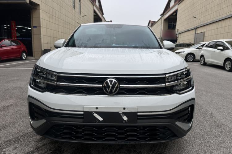 Used Volkswagen Tharu 2023 300TSI Two-Wheel-Drive Crescent Edition Exterior 1