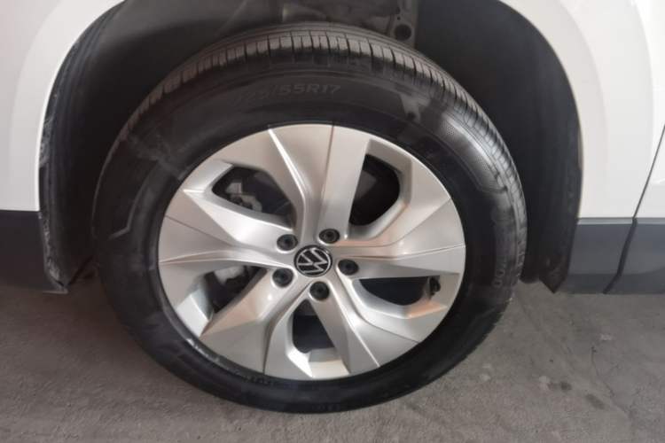 Used Volkswagen Tharu 2023 300TSI Two-Wheel-Drive Crescent Edition Exterior 1