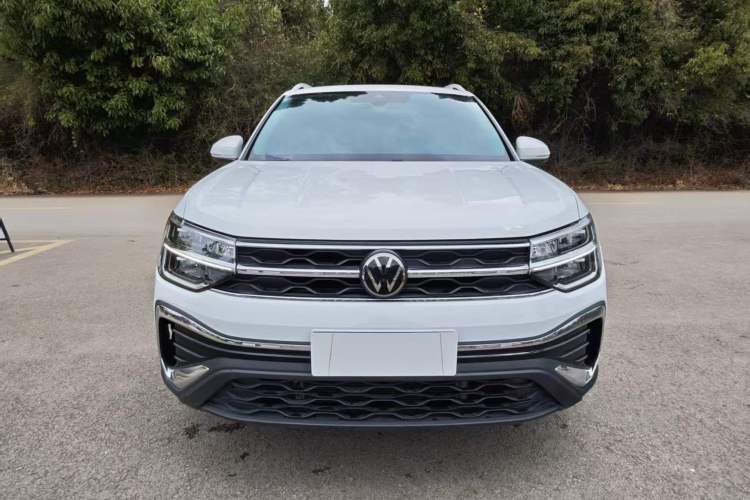 Used Volkswagen Tharu 2023 300TSI Two-Wheel-Drive Moonlight Edition Exterior 1
