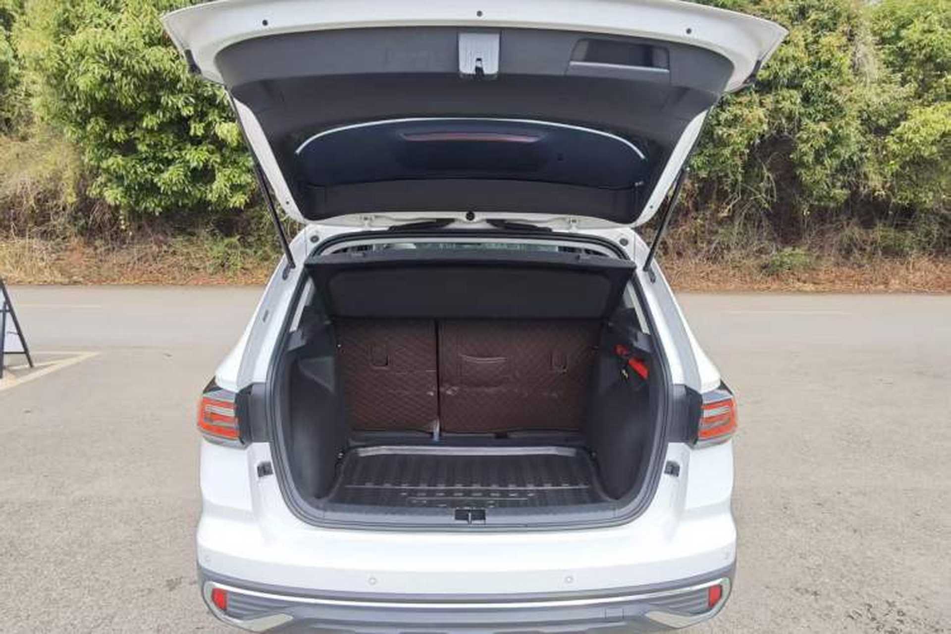 Used Volkswagen Tharu 2023 300TSI Two-Wheel-Drive Moonlight Edition Exterior 11