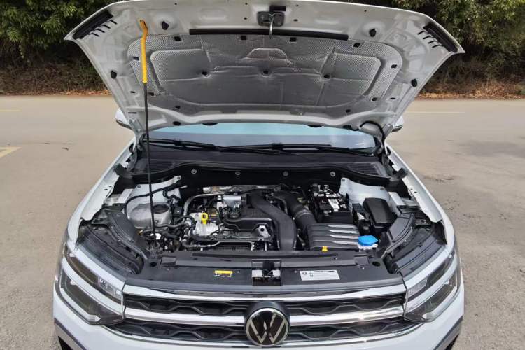 Used Volkswagen Tharu 2023 300TSI Two-Wheel-Drive Moonlight Edition Exterior 12