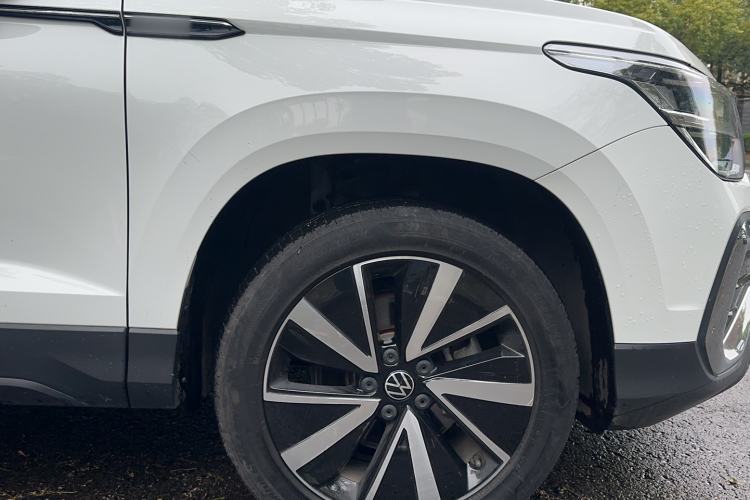 Used Volkswagen Tharu 2023 300TSI Two-Wheel-Drive Moonlight Edition
