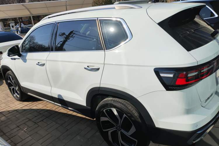Used Volkswagen Tharu 2023 300TSI Two-Wheel-Drive Full Moon Edition Exterior 3