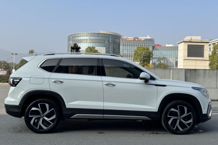 Used Volkswagen Tharu 2023 300TSI Two-Wheel-Drive Full Moon Edition Exterior 3