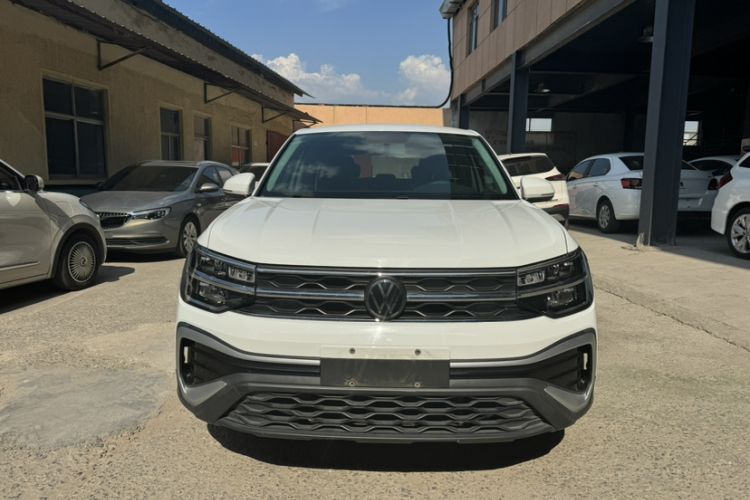 Used Volkswagen Tharu 2023 300TSI Two-Wheel-Drive Crescent Edition Exterior 3