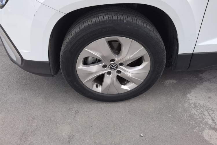 Used Volkswagen Tharu 2023 300TSI Two-Wheel-Drive Crescent Edition Exterior 4