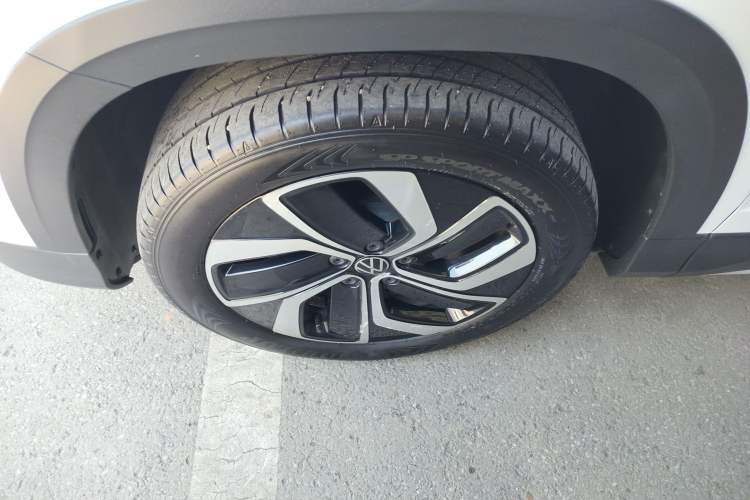 Used Volkswagen Tharu 2023 300TSI Two-Wheel-Drive Full Moon Edition Exterior 4