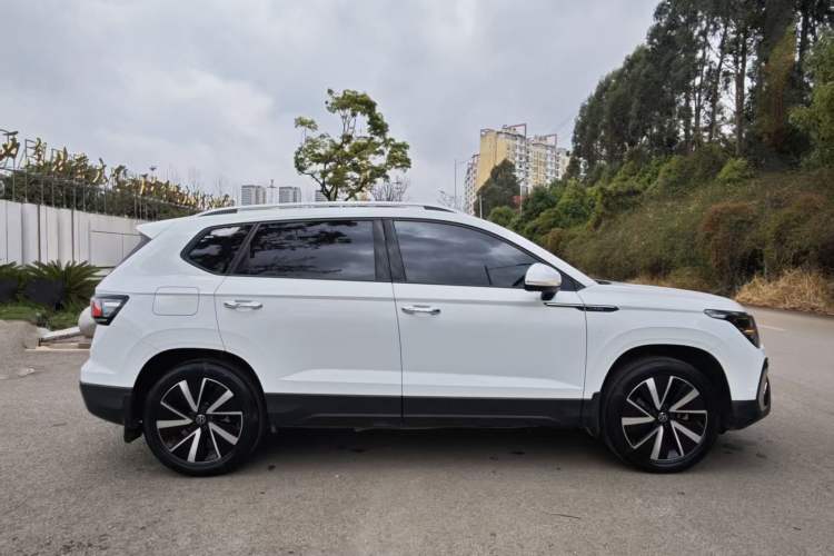 Used Volkswagen Tharu 2023 300TSI Two-Wheel-Drive Moonlight Edition Exterior 4