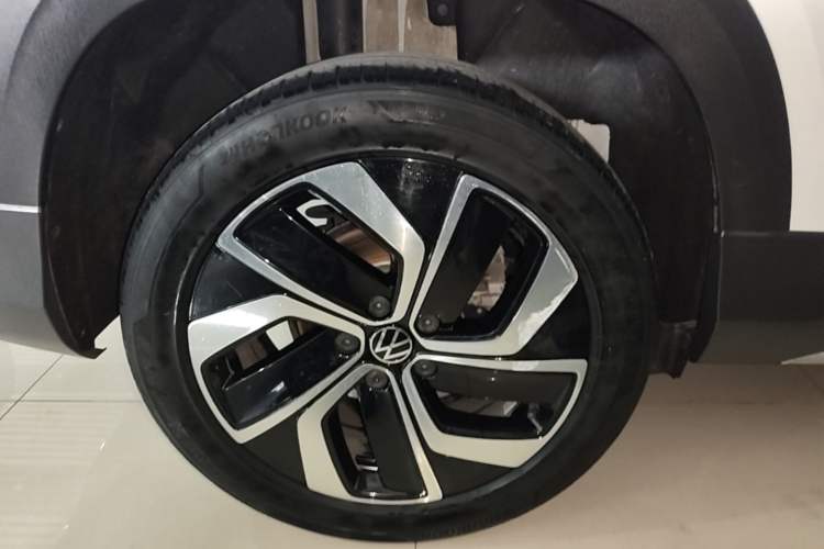 Used Volkswagen Tharu 2023 300TSI Two-Wheel-Drive Full Moon Edition Exterior 5