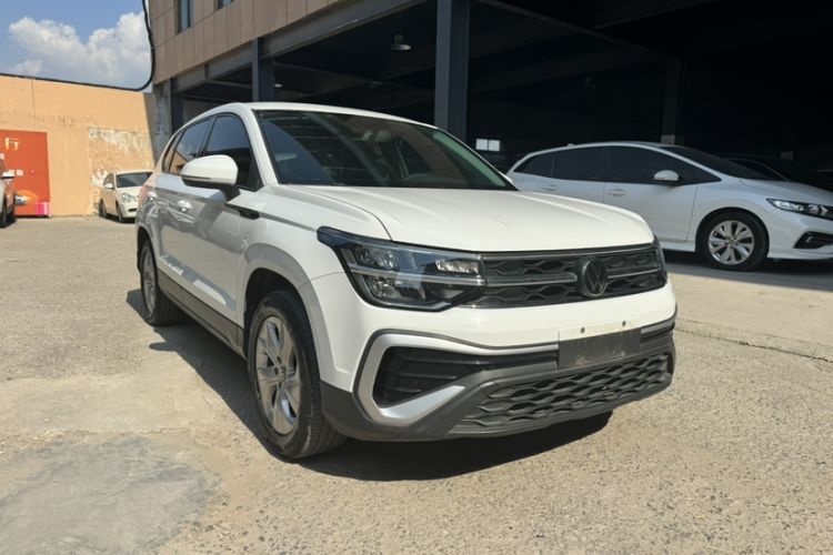 Used Volkswagen Tharu 2023 300TSI Two-Wheel-Drive Crescent Edition Exterior 5