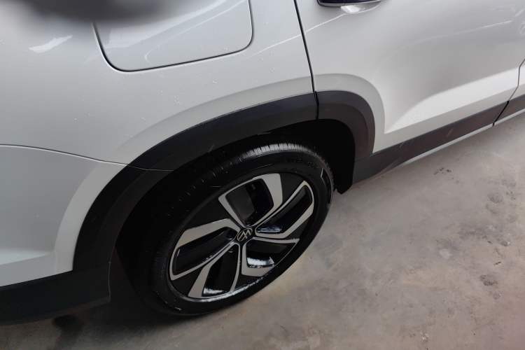 Used Volkswagen Tharu 2023 300TSI Two-Wheel-Drive Full Moon Edition Exterior 8
