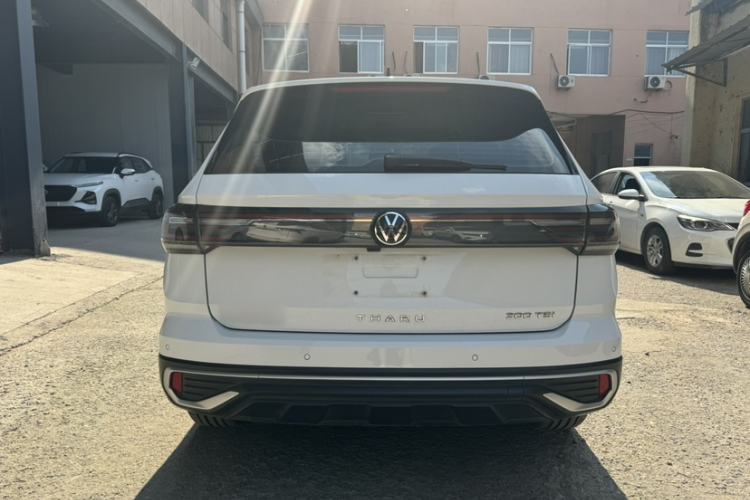 Used Volkswagen Tharu 2023 300TSI Two-Wheel-Drive Crescent Edition Exterior 9