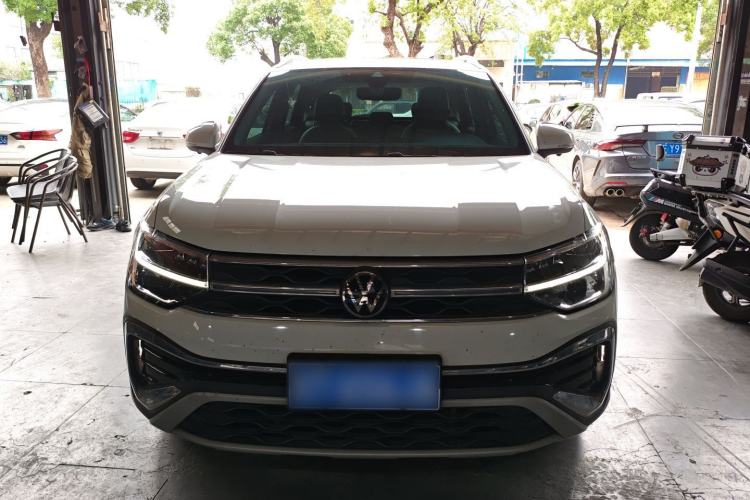 Used Volkswagen Tharu 2023 300TSI Two-Wheel-Drive Full Moon Edition Front
