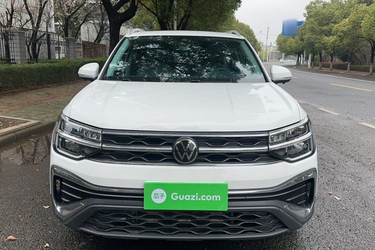 Used Volkswagen Tharu 2023 300TSI Two-Wheel-Drive Moonlight Edition
