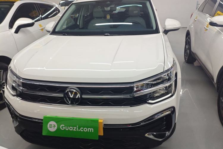 Used Volkswagen Tharu 2023 300TSI Two-Wheel-Drive Moonlight Edition Front