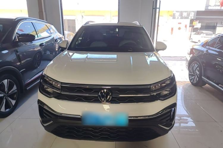 Used Volkswagen Tharu 2023 300TSI Two-Wheel-Drive Moonlight Edition Front
