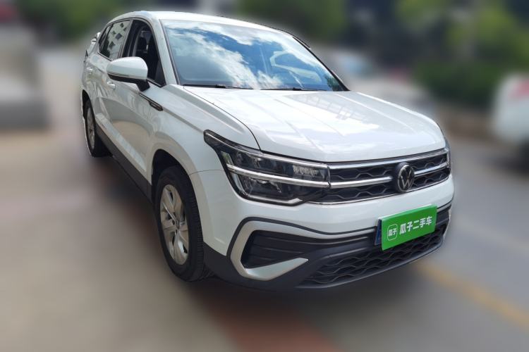 Used Volkswagen Tharu 2023 300TSI Two-Wheel-Drive Crescent Edition Front Right 45 Deg