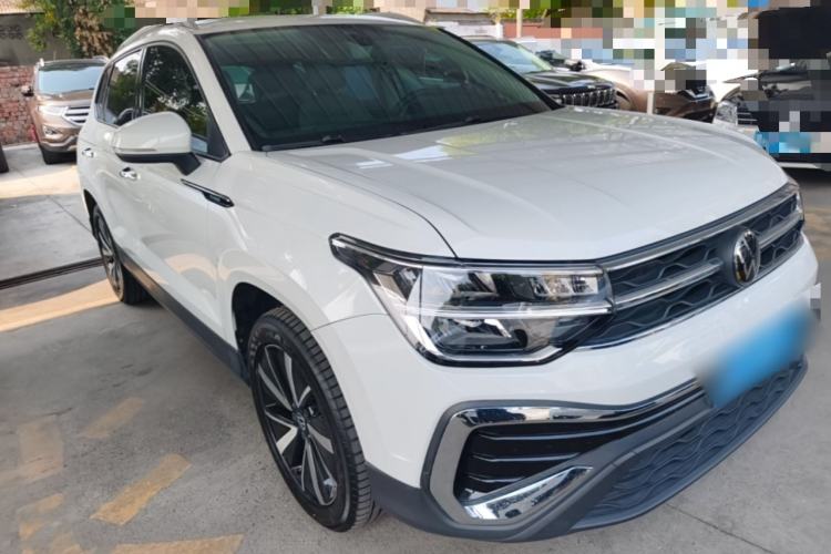 Used Volkswagen Tharu 2023 300TSI Two-Wheel-Drive Moonlight Edition Front Right 45 Deg
