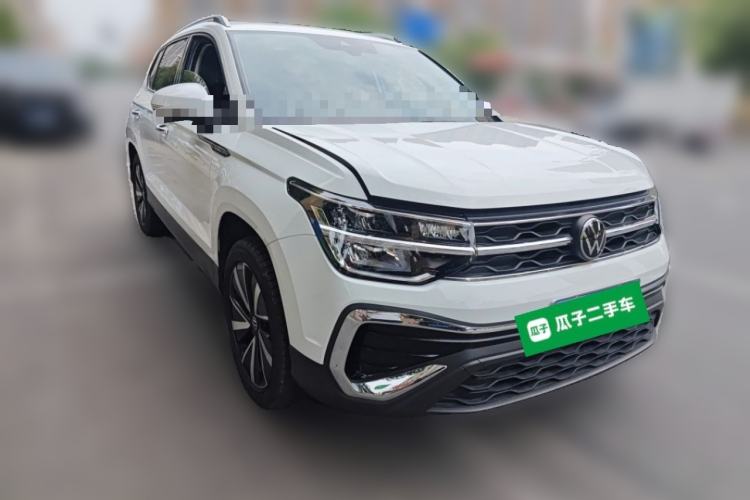 Used Volkswagen Tharu 2023 300TSI Two-Wheel-Drive Moonlight Edition Front Right 45 Deg