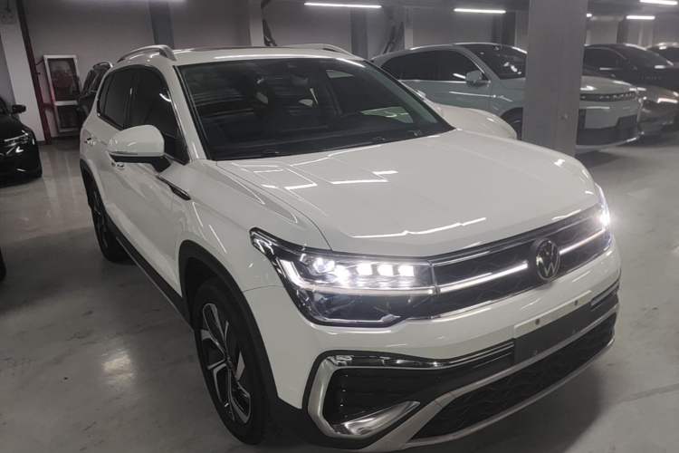 Used Volkswagen Tharu 2023 300TSI Two-Wheel-Drive Full Moon Edition Front Right 45 Deg