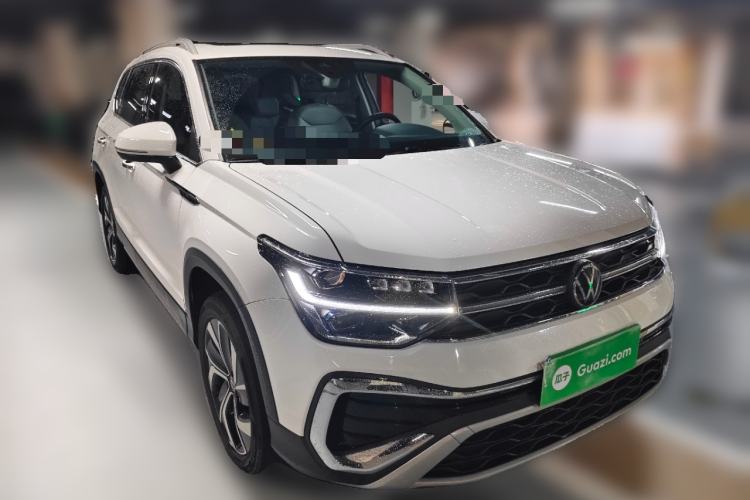 Used Volkswagen Tharu 2023 300TSI Two-Wheel-Drive Full Moon Edition Front Right 45 Deg