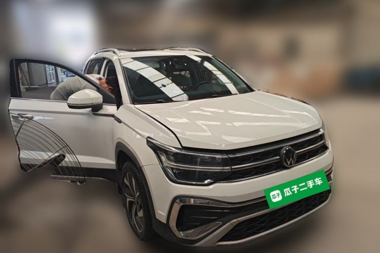 Used Volkswagen Tharu 2023 300TSI Two-Wheel-Drive Full Moon Edition Front Right 45 Deg