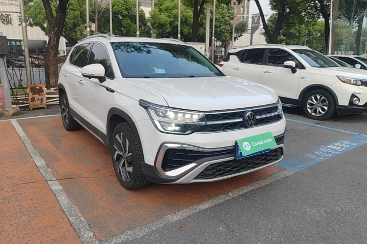 Used Volkswagen Tharu 2023 300TSI Two-Wheel-Drive Full Moon Edition Front Right 45 Deg